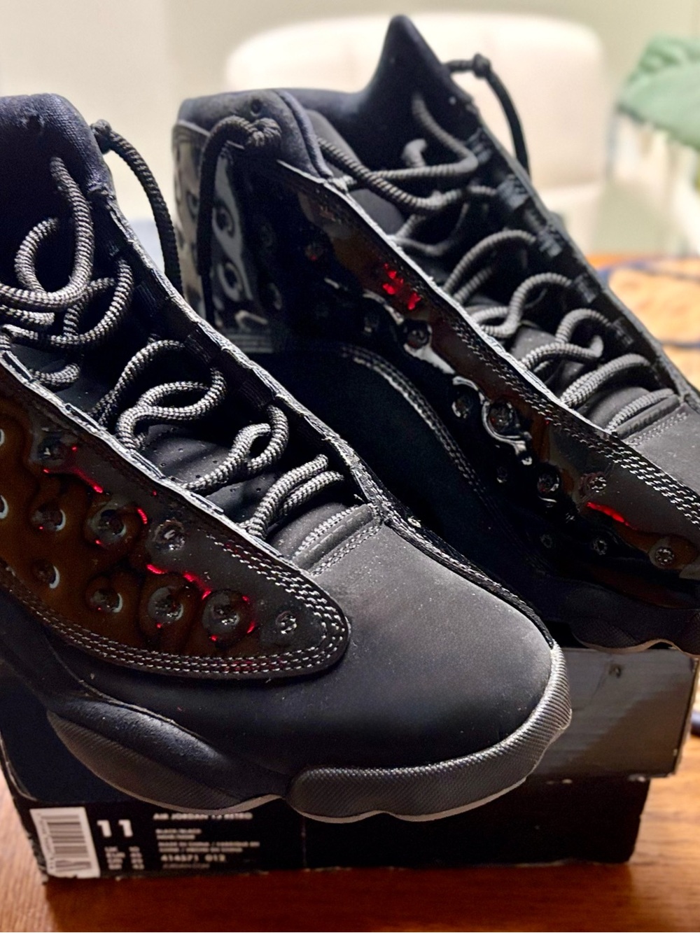 Air Jordan 13 Cap And Gown Size 11 Men’s Athletic Sneaker. Color black